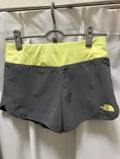 THE NORTH FACE ノースフェイスランニングショーツ グレー/イエロー