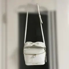 Maison de FLEUR マリーちゃん ホワイトショルダーバッグ