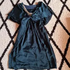 ダークグリーン ビーズ刺繍 ひざ丈ワンピースのサムネイル