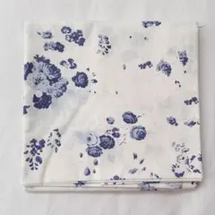 No.h4Cabbages & Roses綿麻生地ブルーローズ花柄