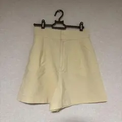 ZARA ハイウエスト ショートパンツ S クリーム色