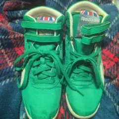 【値下げ】Reebok グリーン ハイカットスニーカー