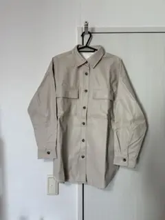 GU フェイクレザーダブルポケットシャツ レザーシャツ レザージャケット 秋服