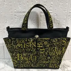 【ハンドメイド】♡花英字柄《ブラック✖️ゴールド》♡ポケット沢山お散歩バッグ