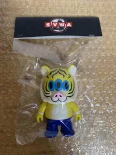 アートジャンキー One up. レスラーシリーズ ブタイガー ソフビ 蓄光 アートジャンキー One up. ブタイガー ソフビ 蛍光ピンク 蛍光