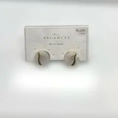 デザイン ピアス 乳白色パーツ ゴールド ライン