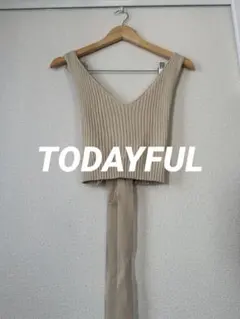 【美品】todayful バッククロスニットビスチェ　アイボリーのサムネイル