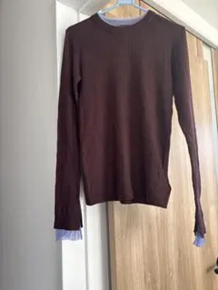 リブ編みバーガンディニット長袖