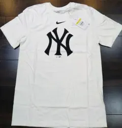 【新品未使用】NIKE NYヤンキース ラージロゴTシャツ／インポートSサイズのサムネイル