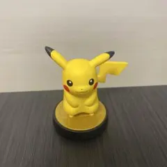 ピカチュウ amiibo フィギュア