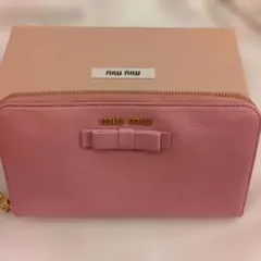 ミュウミュウ 三つ折り財布 マドラス フィオッコ リボン ロゴ金具 本革