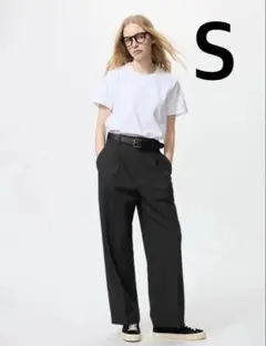 UNIQLO タックワイドパンツ　ブラック