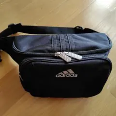 ウエストポーチ　アディダス