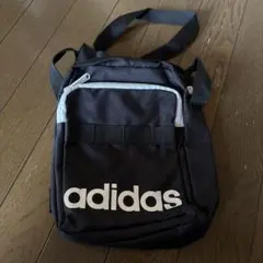 adidasカバン ウエストポーチ