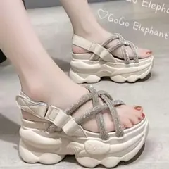 韓国デザイン♡スタイル盛れる❤️ 厚底 スポーツサンダル　スポサン 女っぽ