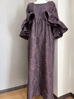 ★着物リメイク★　大島紬　フリル袖のゆったりワンピ　シックな大輪の花紋