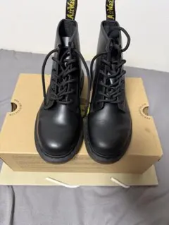 美品】Dr.Martens ドクターマーチン 8ホールブーツ UK5 黒 タグ - メルカリ