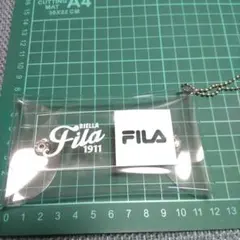 FILA クリアポーチ ミニチャームのサムネイル