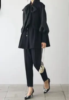 Frene ブラック スカラップヘム テーパードパンツ　未使用品