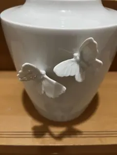 マイセン 白磁 花瓶 剣マーク フラワーベース 葉モチーフ 一輪挿し 花器 マイセン 白磁 花瓶 剣マーク フラワーベース 葉モチーフ 一輪挿し