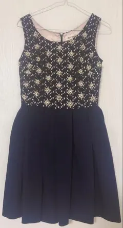 MAITRESSE メトリーゼ　ビーズ装飾ノースリーブフレアワンピース/ドレス