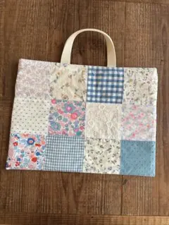 リバティ　パッチワークのレッスンバッグ♡