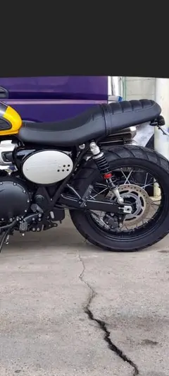 TRIUMPH スクランブラー900 ローダウンシート純正 - メルカリ