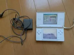 任天堂 DS Lite ホワイト 充電器付き　ジャンク