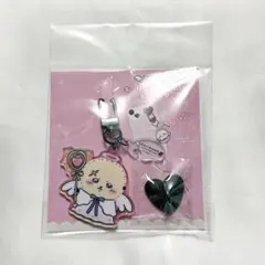 ちいかわ　ラッコ　キーリングチャーム付きキーホルダー