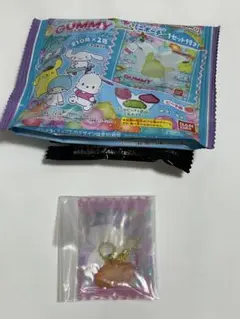 サンリオキャラクターズ グミチュアチャームGUMMY＆ミニポーチ　こぎみゅん①