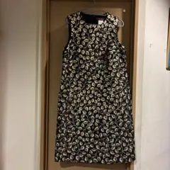 MaxMara Studio ノースリーブワンピース ゴールドリーフ柄のサムネイル