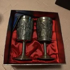 装飾的な金属製グラス2個セット