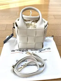 新品アンドレアカルドネ ショルダーバッグ