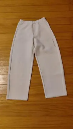 週末お値下げ❗新品⭐ガールズ　ドライスウェットカーブパンツ　140　オフホワイト