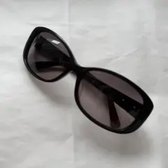 Calvin Klein サングラスのサムネイル