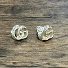 GUCCI ダブルG スタッドピアス シルバー - メルカリ
