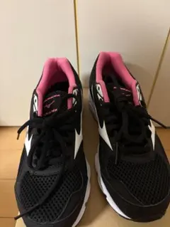 【新品未使用】ミズノ　スニーカー