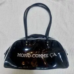 MONO COMME ÇA（モノコムサ）ロゴ入り エナメルバッグ