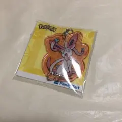 ニンフィア　ポケモン　アクリルキーホルダー　ファミマ