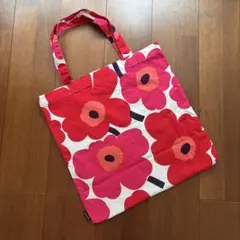 【美品】marimekko マリメッコ ウニッコ柄 トートバッグ レッド 花柄