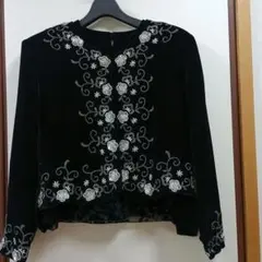 黒の花柄刺繍アンサンブル