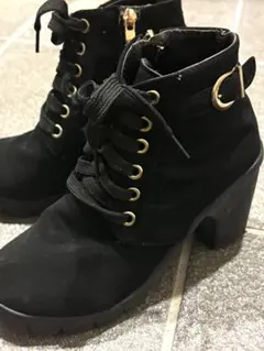 黒 ショートブーツ 厚底 ヒール レースアップ ブラック
