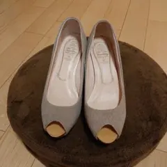 【大幅値下げしました】KariAng パンプス 23.5 ヒール 9cmのサムネイル