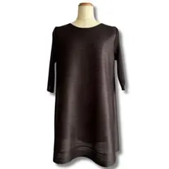 横プリーツ チュニックワンピース ファッションメッセージ　黒　6分袖　伸縮性あり