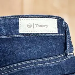 Theory×AG ダメージ加工 デニムパンツのサムネイル