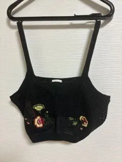 ⭐️最終値下げ⭐️ GU　ビスチェ　刺繍　ブラック