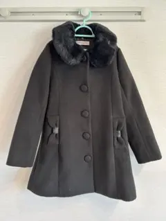 mezzo piano 黒いファー付きAラインコート