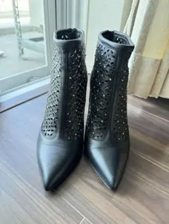 【未使用に近い】alexander mcqueen ブーツのサムネイル