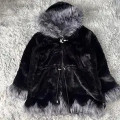 ジュエル留め具高級感のあるリアル風フェイクファージャケット黒M未使用