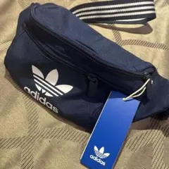 新品未使用タグ付き　adidasネイビー ウエストポーチ